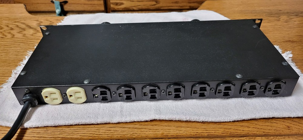 ETA PD11L rack mounted power conditioner Excellent
