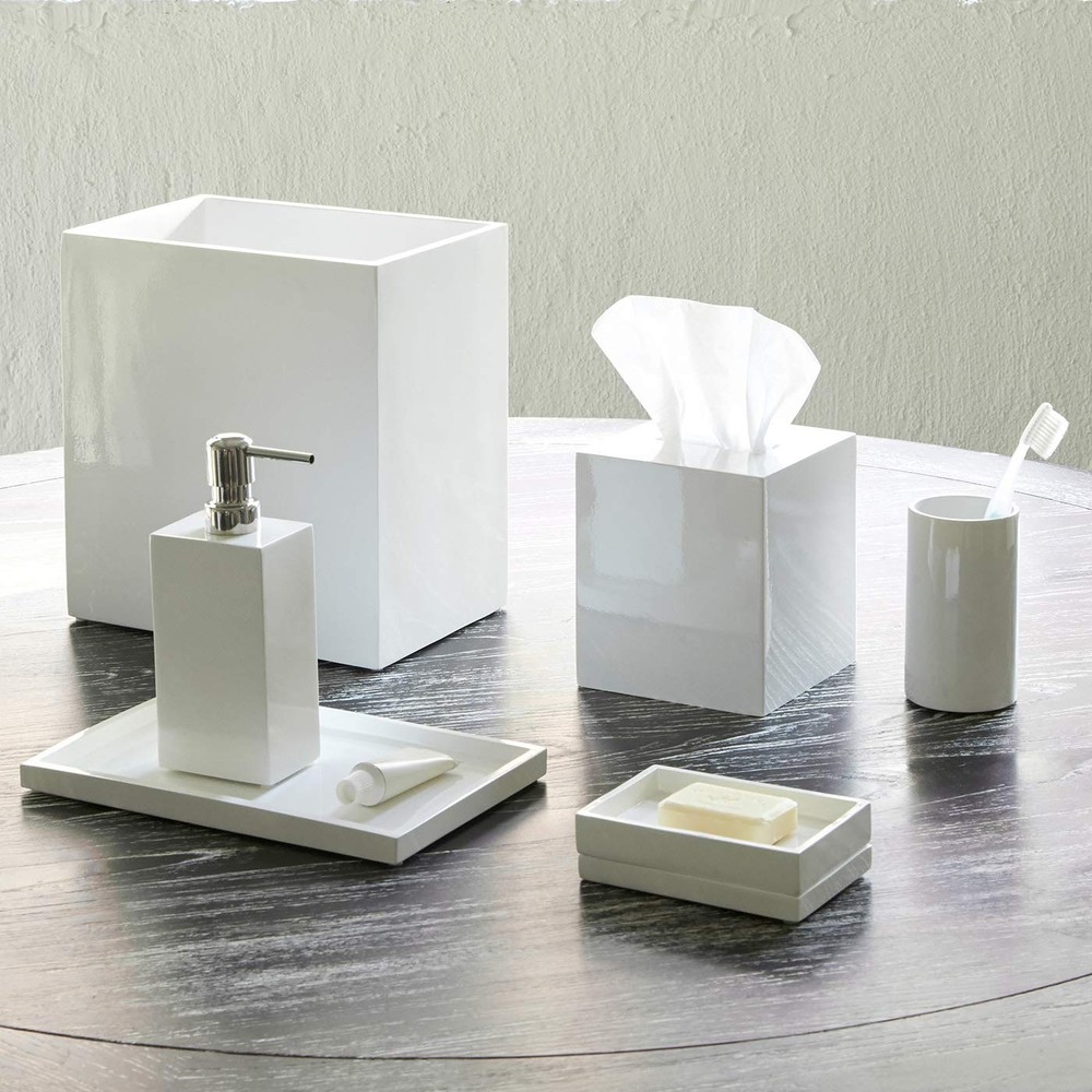 Lacquer Bath Tissue Box