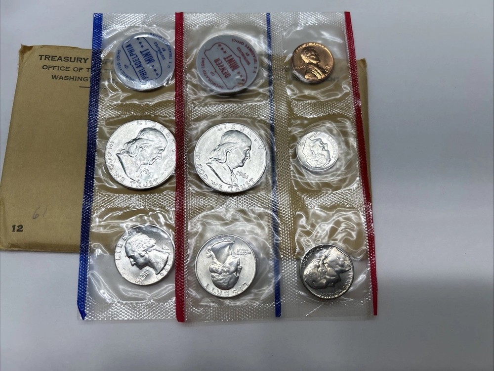 1961 P & D UNCIRCULATED SET- US MINT-90 % SILVER.