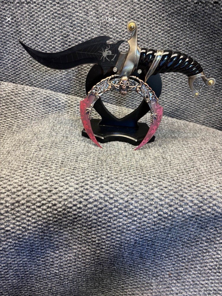 BLACK WIDOW FANTASY EDGE DAGGER WITH DISPLAY STAND