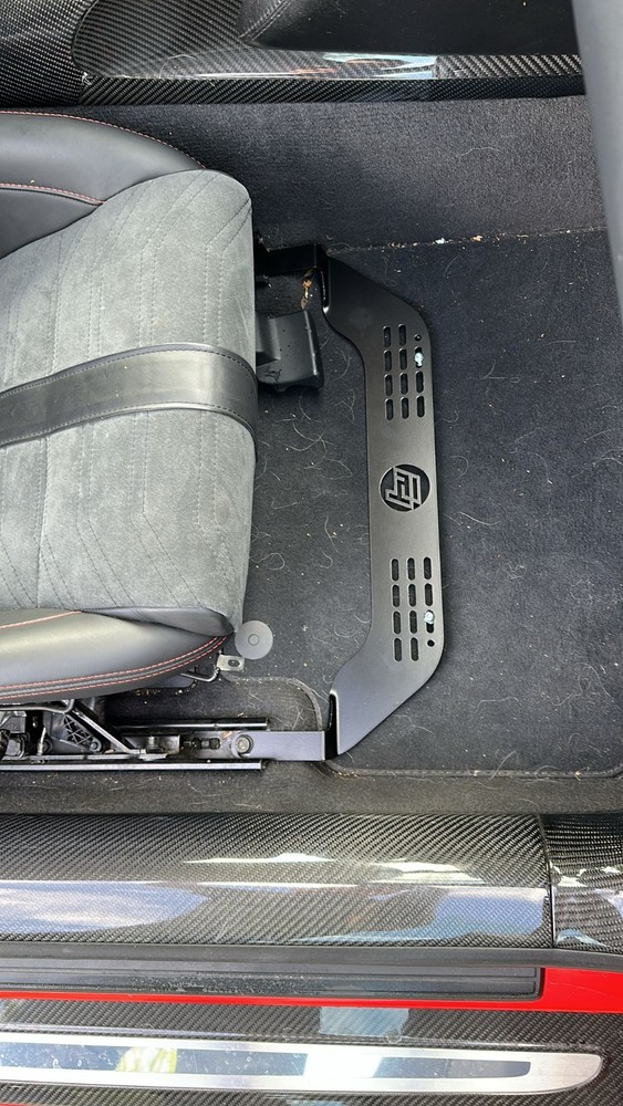 Fire extinguisher mount holder bracket for Audi R8