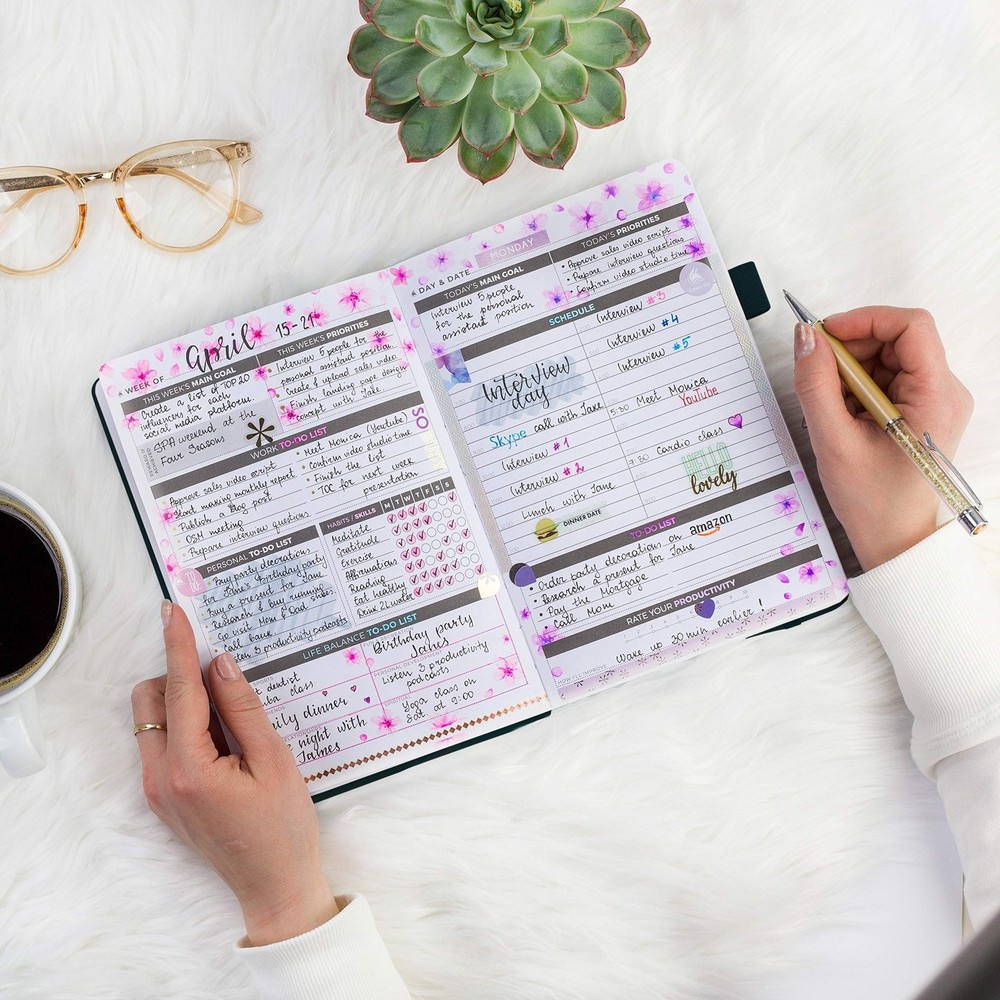 Clever Fox Daily Planner – Undated Planning Notebook with Hourly Schedule