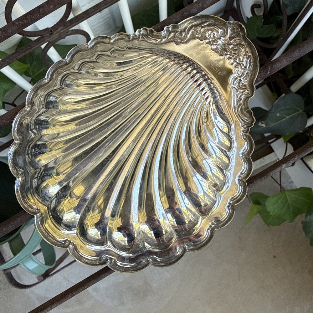 VTG Silverplate Sheridan Shell Shape Tray