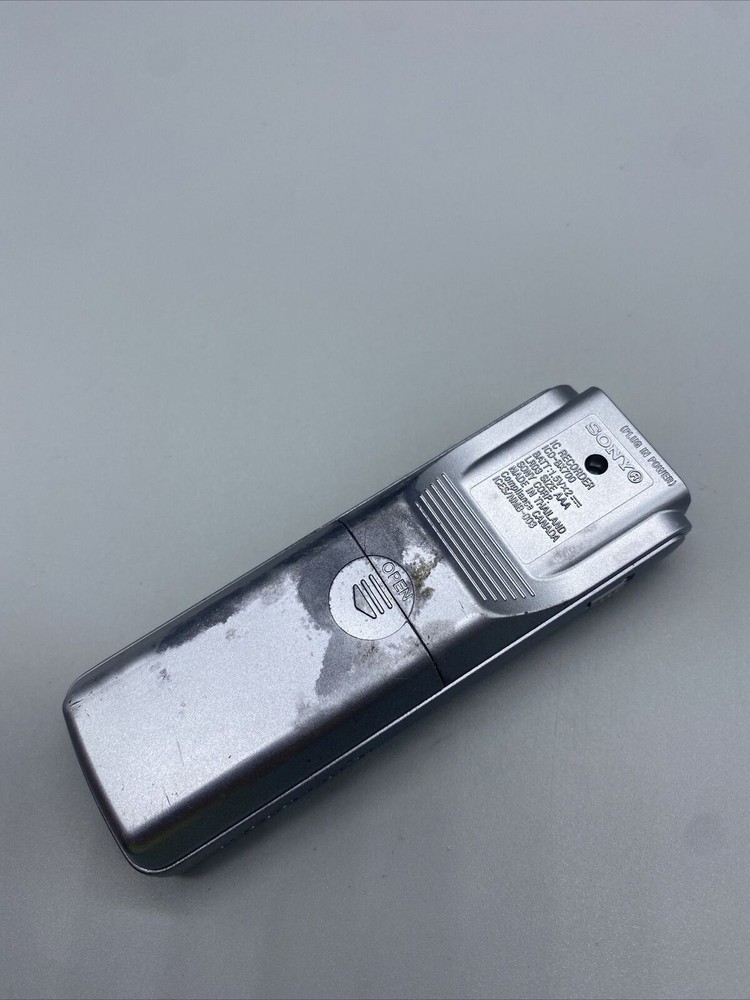 Sony Digital Handheld Voice Recorder ICD-BX700 - Tested/Working