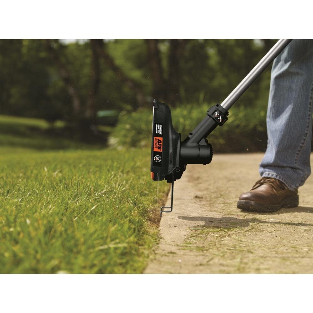 Black and Decker 40V MAX Lithium High Performance String Trimmer with Power Comm