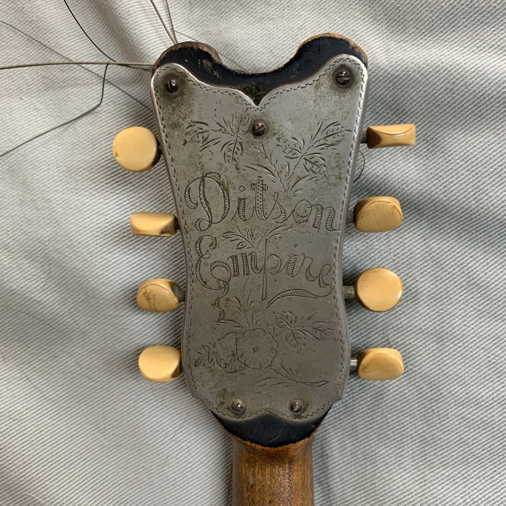1900S LARSON-MADE DITSON EMPIRE BOWLBACK MANDOLIN