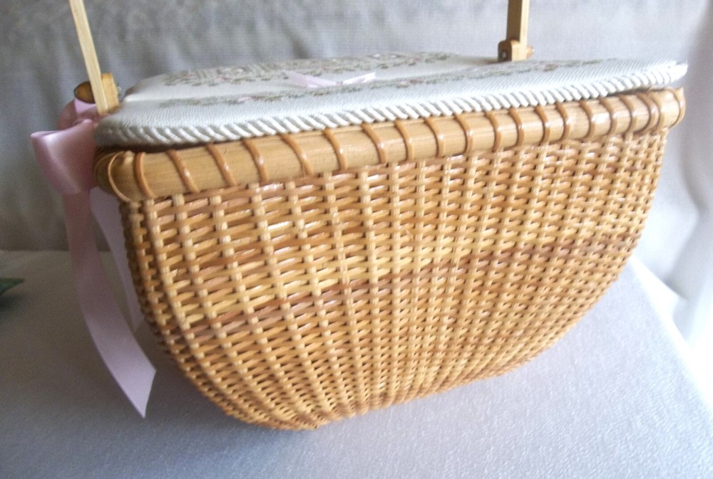 Large WICKER BASKET w/Cross Stitched 2-Sided Lid Plus Handle