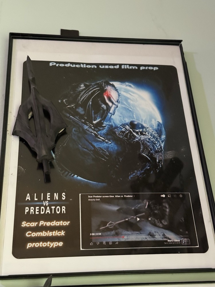 Rare Aliens Vs Predators (2004) prototype combstick movie prop display COA copy
