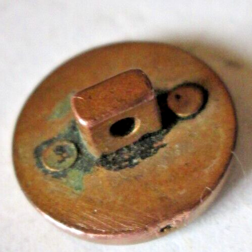 VINTAGE 13MM GILT BRASS BUST FACING LEFT SHANK BUTTON, UNBRANDED, USED
