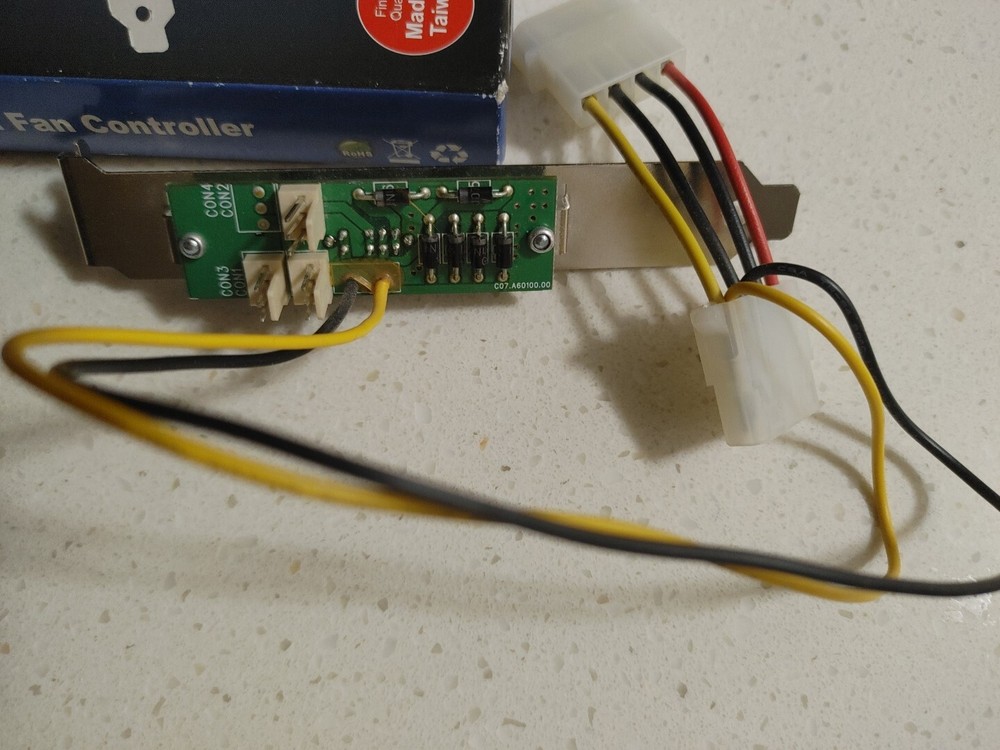 Lian-Li PT-FN02, 3 Speed Fan Controller