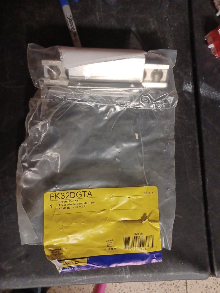 SQUARE D PANELBOARD GROUND BAR KIT PK32DGTA NEW