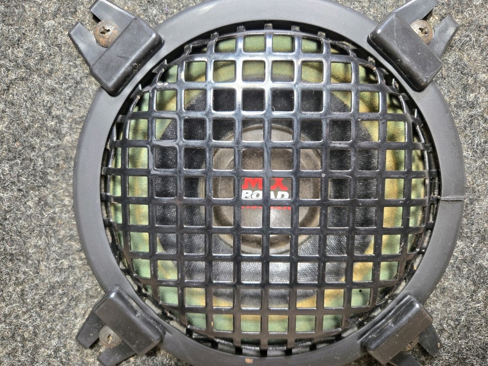 MTX Audio Road Thunder 6" Subwoofer Enclosure (old school) Needs Refoaming