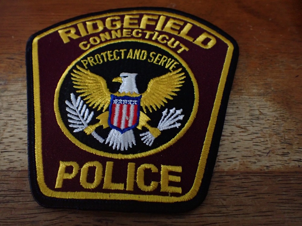 RIDGEFIELD CONNECTICUT   EARLY VEST PATCH BX  25 #9