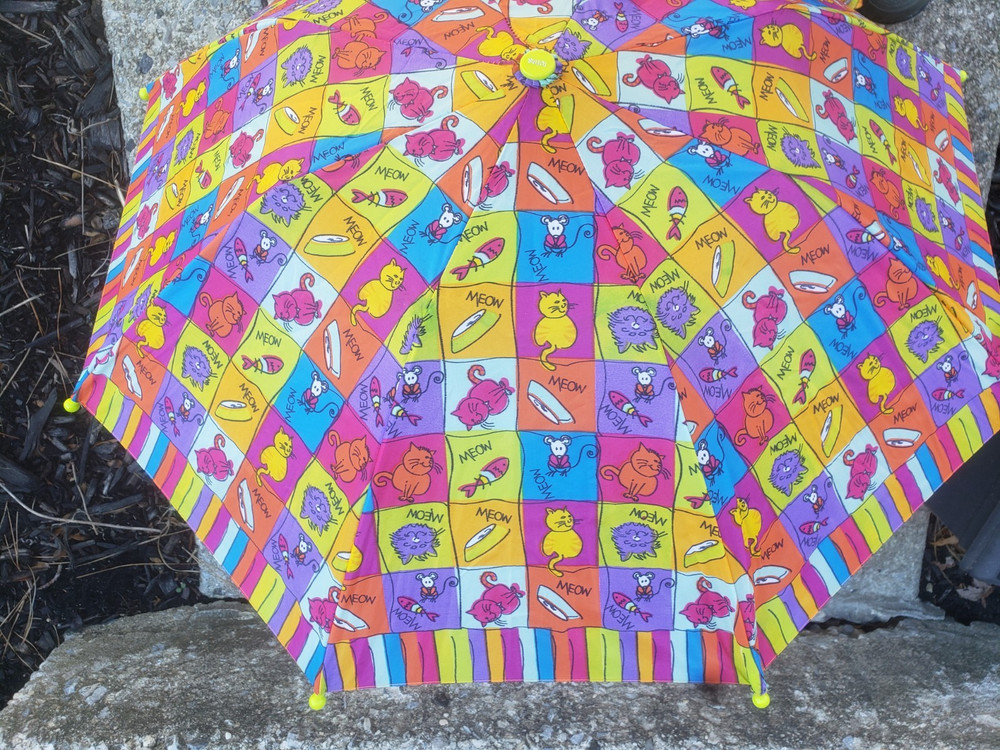 TOTES Compact Umbrella Cats Graphic Colorful