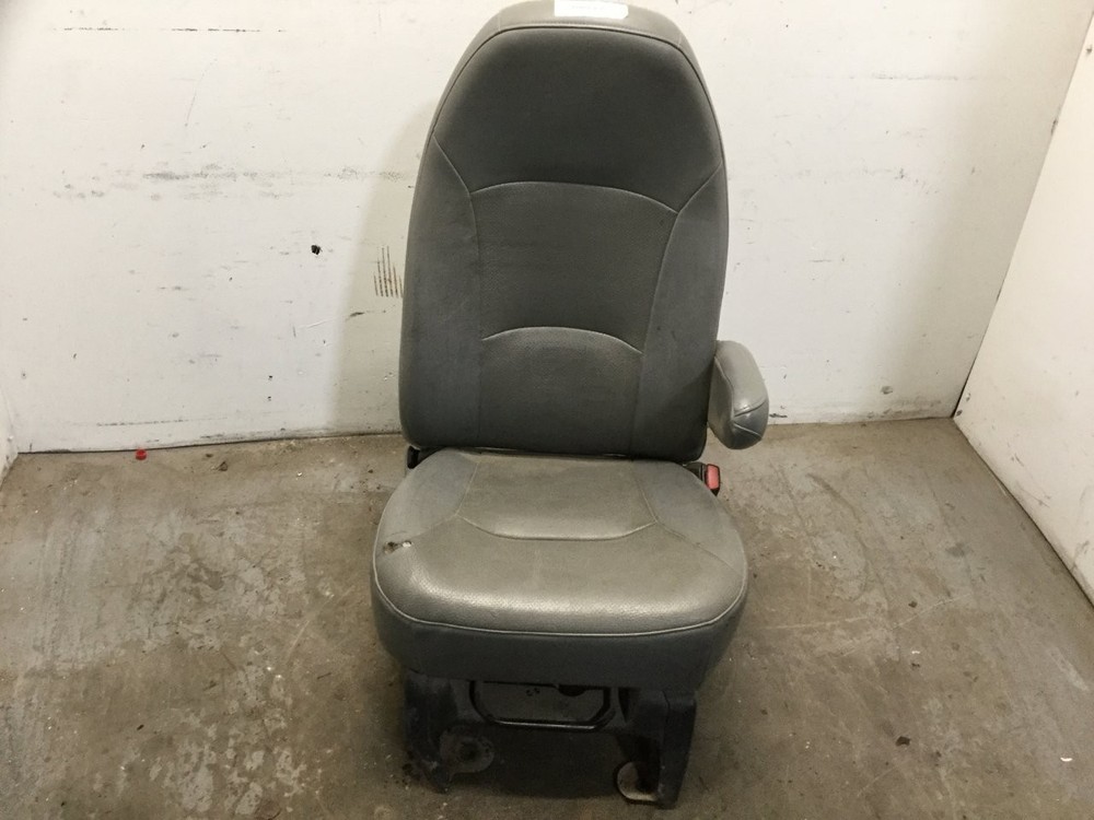 Ford E350 CUBE VAN Right/Passenger Seat - Used