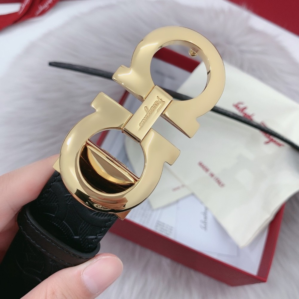Authentic FERRAGAMO belt for sale NEW