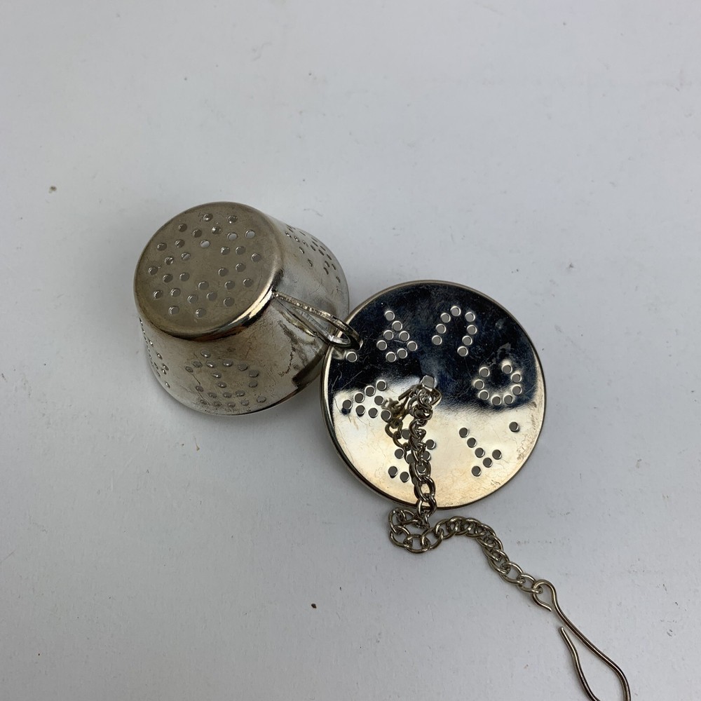 1995 Barnes & Noble Cafe Silver Plated Small Tea Cup Infuser with Dish Set