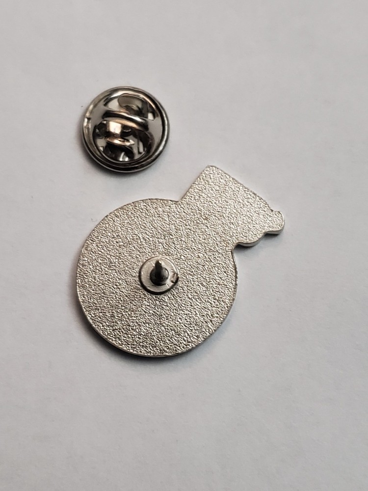 Vinyl Record On Turntable Enamel Lapel Hat Backpack Pin Badge Brooch ^