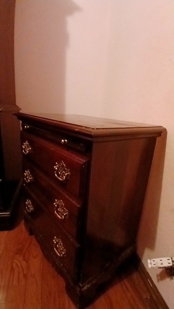 5 piece Queen bedroom set
