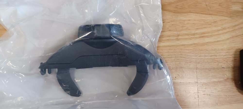 Thule Powerclick G3 – Replacement Cargo Box Twist-Clamp Mount