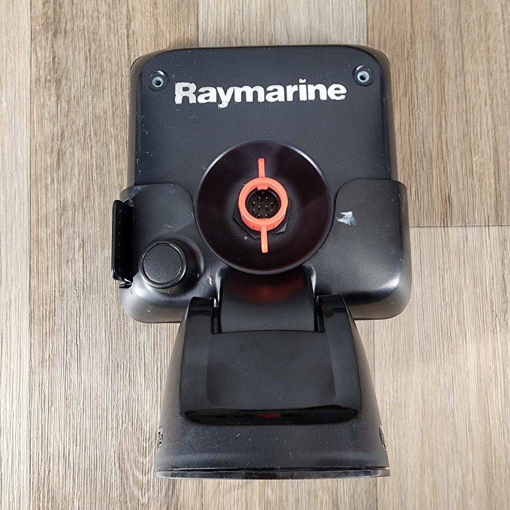 Raymarine Dragonfly 6 Fishfinder Chartplotter CHIP DownVision Transducer Mount
