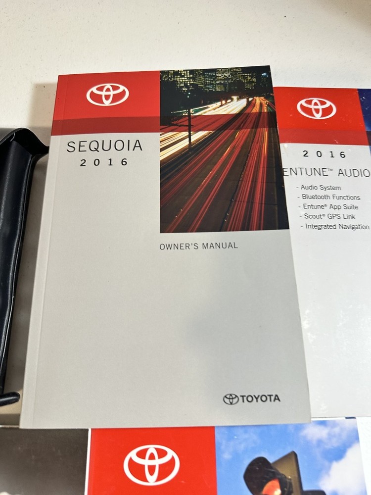 2016 Toyota Sequoia Owner's Manual Set
