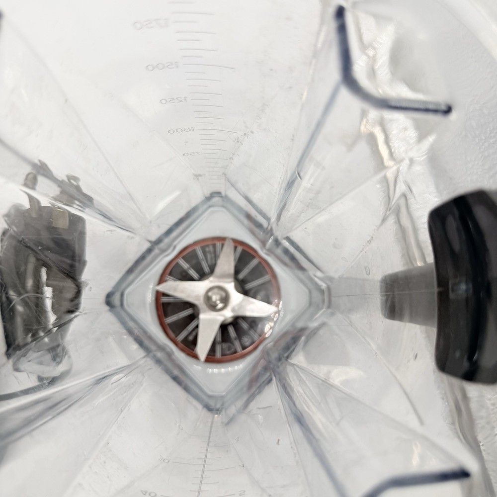 Vitamix Blender 5200 Variable Speed Blender Model VM0103 -64oz Pitcher Tested