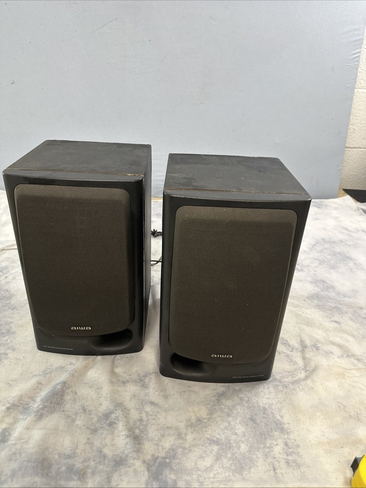 AIWA SX-N3200 Bookshelf Speaker Set.