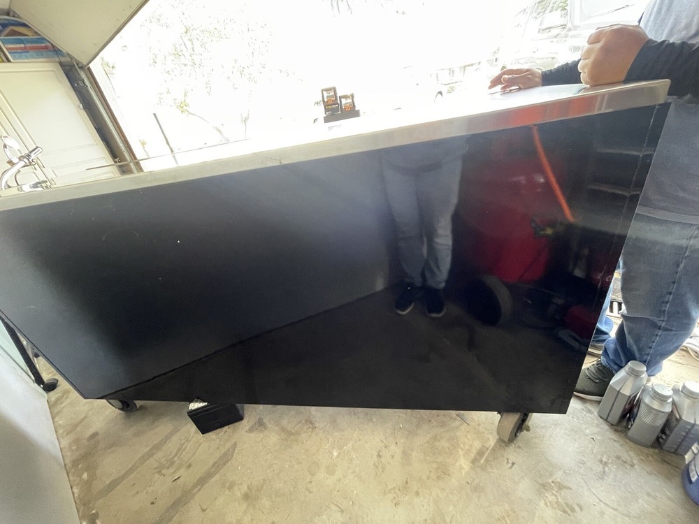 Snap on Classic Series Roll Cab, Gloss Black, with Stainless Steel Work Surface.