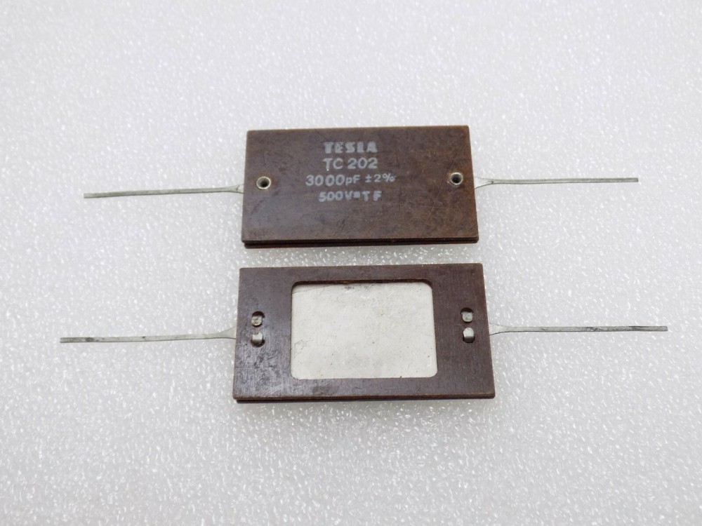 10x TESLA TC 202 CAPACITORS  3000pF 2%   500V