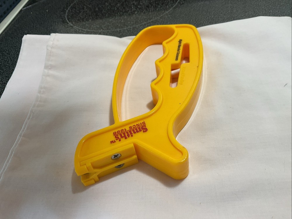 Smith’s Handheld Knife And Scissor Sharpener Yellow