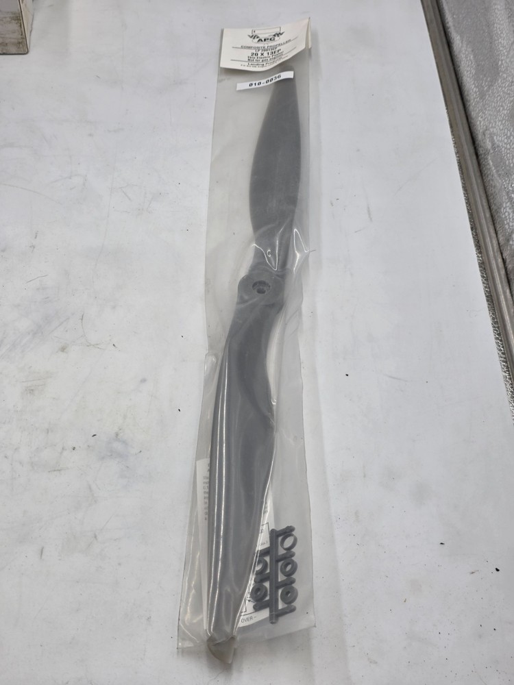 APC Propellers LP20013EP 20 x 13EP Composite Propeller