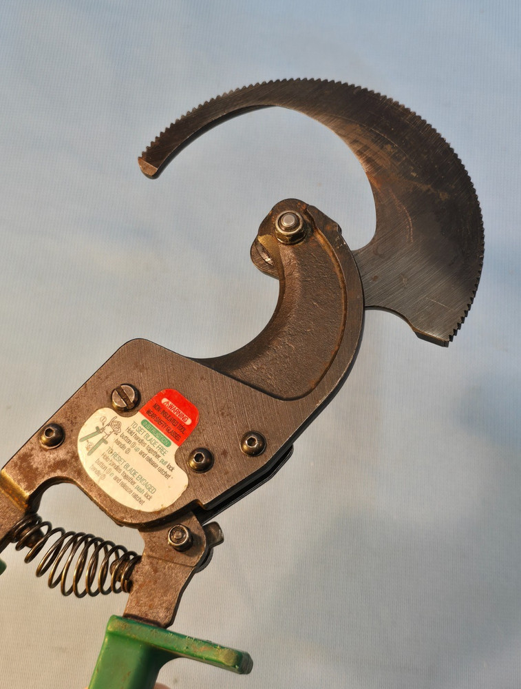 GREENLEE 760 COMPACT RATCHET CABLE CUTTER