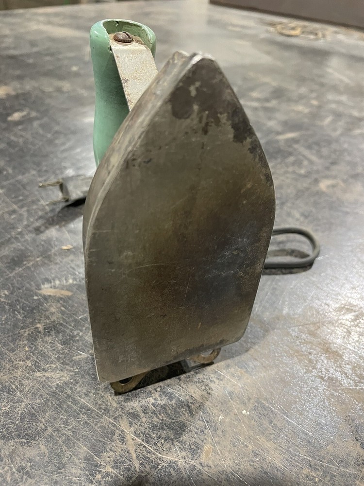Travel Vintage Iron Unknown Brand(working)