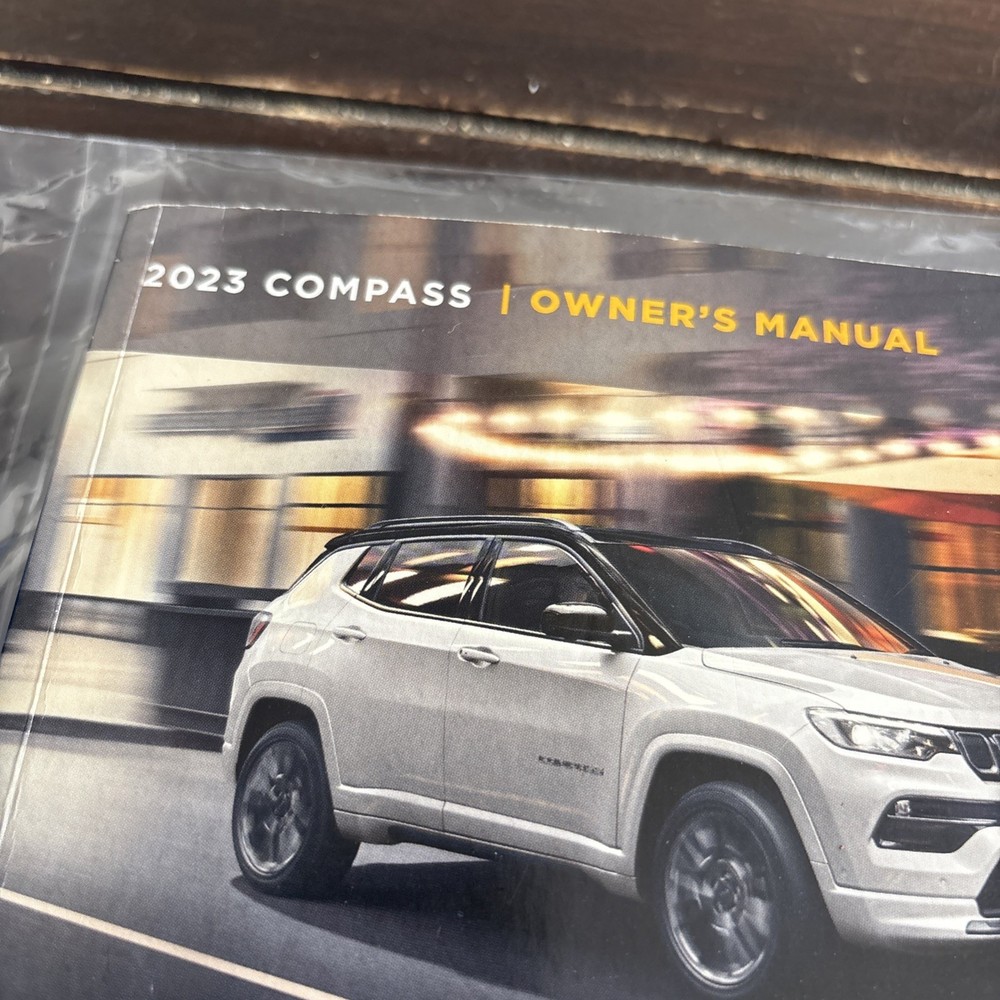 2023 Jeep Compass Owners Manual Excellent Condition