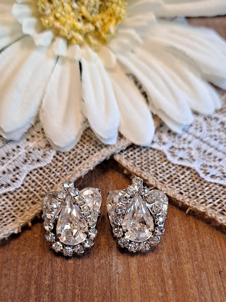 Weiss Vintage Clip-On Earrings