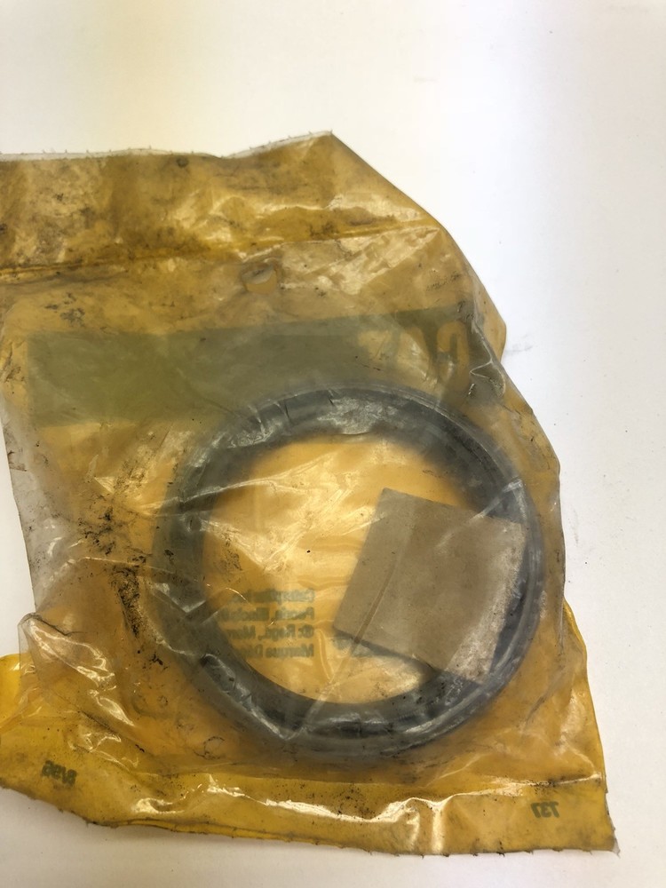 Caterpillar (Cat) 2S-2077 or 2S2077 Seal