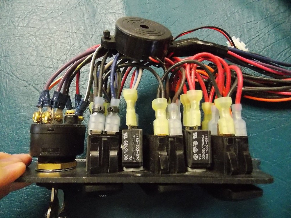 IGNITION SWITCH BREAKER PANEL BLACK WITH KEYS 8" X 3" MARINE BOAT