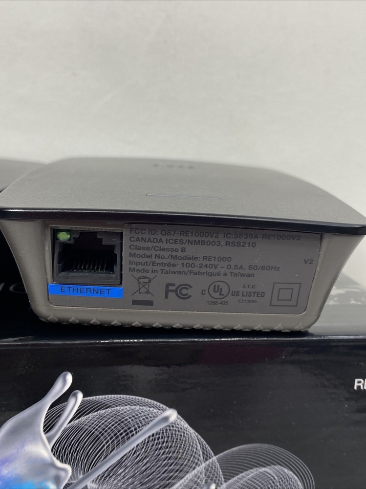 Cisco Linksys N300 Wireless Range Extender RE1000 Video Streaming 300 Mbps Speed