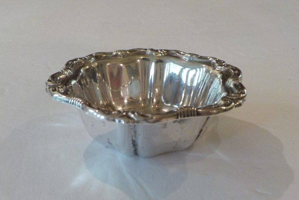 BIRKS ANTIQUE CHASED STERLING SILVER NUT DISH, SCROLL DESIGN, 20 grams