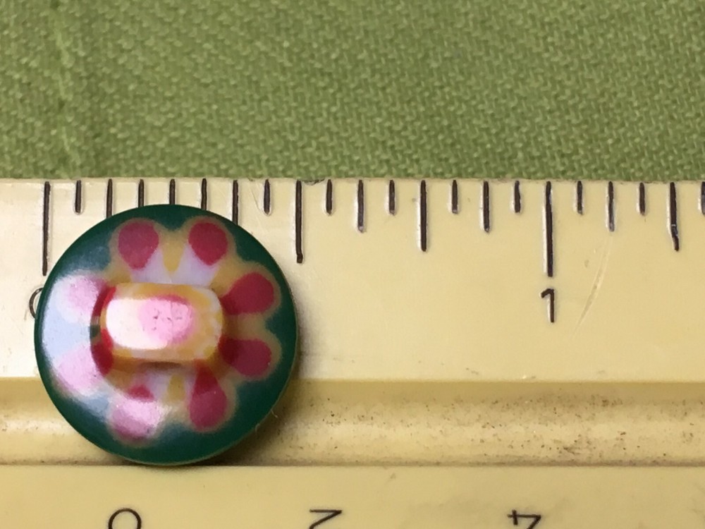Vintage Button plastic La Mode millefiori cookie mod plastic button 1/2"