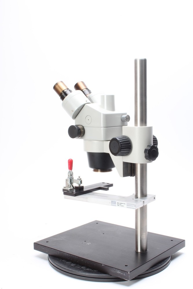 Luxo Binocular Microscope With Stand and 2x WF10X Eye Pieces