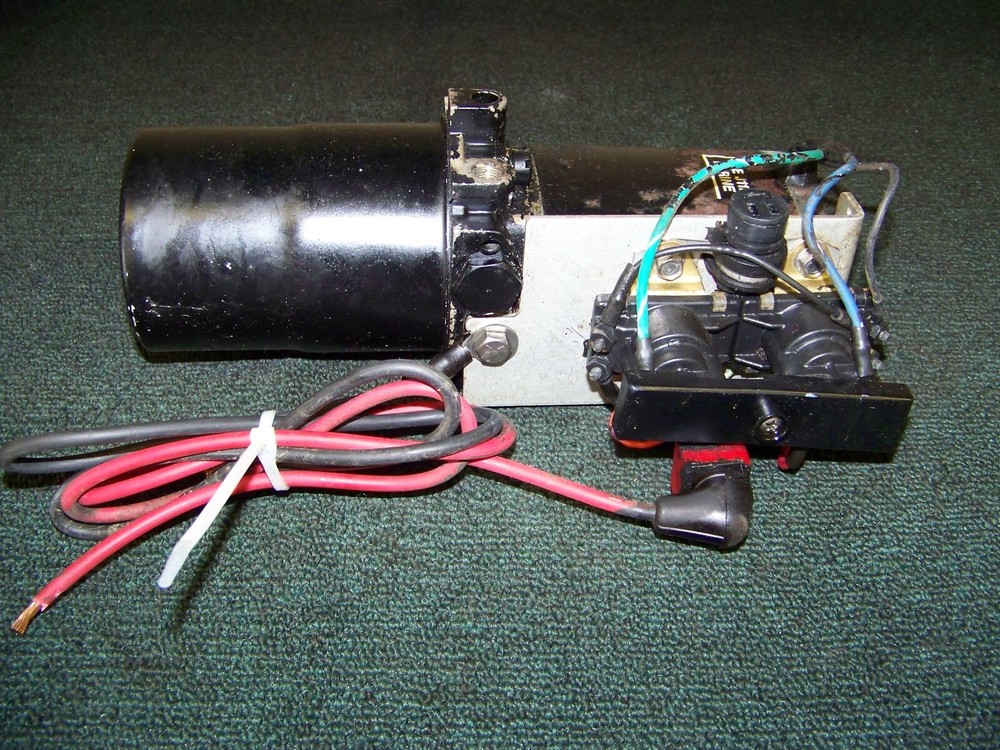 MERCRUISER ALPHA TRIM PUMP CAN STYLE