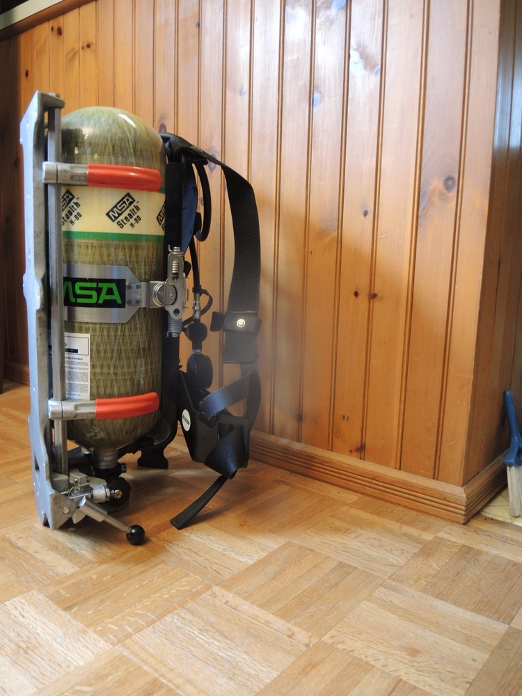 SCBA quic hold mechanical bracket