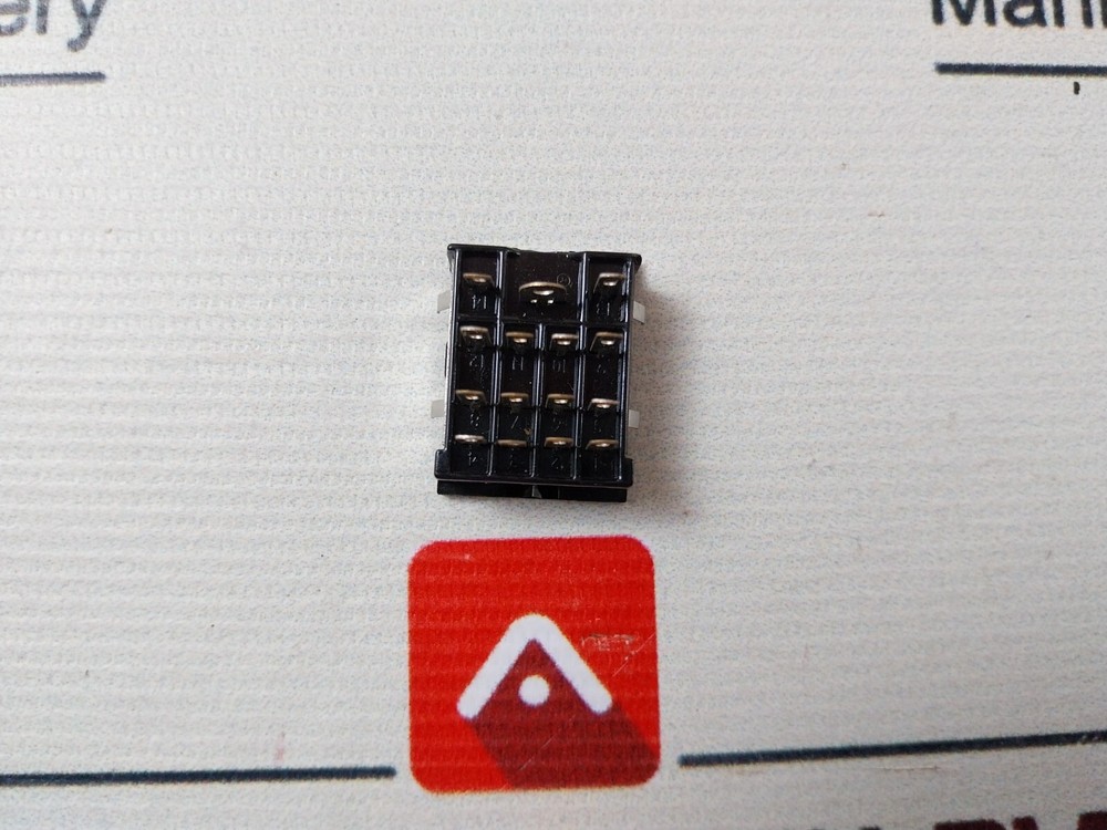 Lot Of 11X Omron PY-14 Back Connection Relay Socket