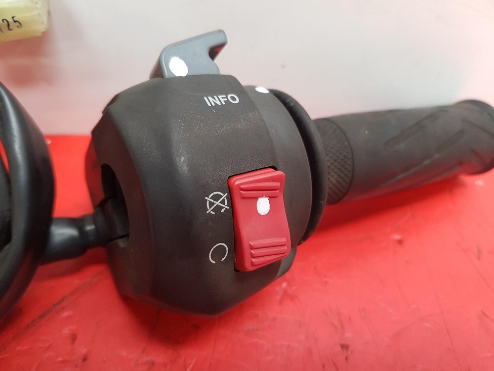 2017 YAMAHA MT 125 RIGHT START SWITCH ASSEMBLY