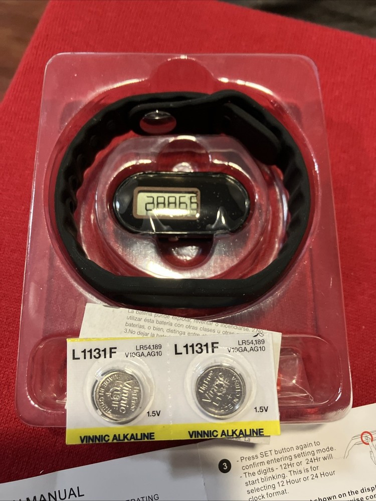Pedometer Wristband. Clock.