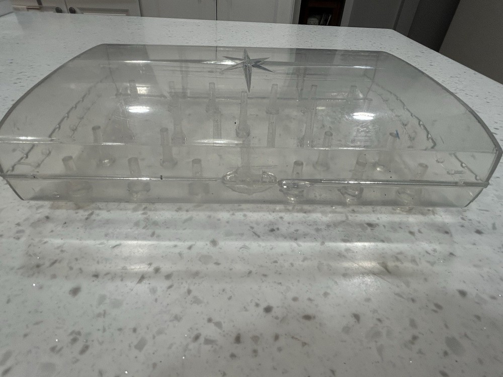 Dritz #786 Clear Sewing Thread Case Holds 24 spools