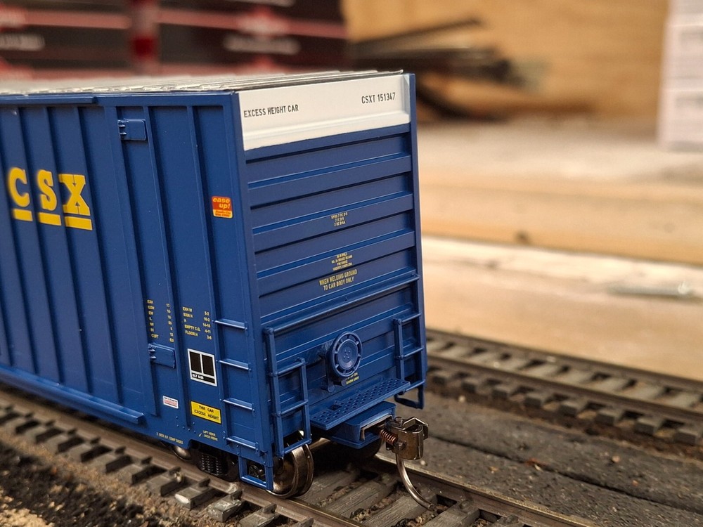 Intermountain HO scale Gunderson 50' High Cube Boxcar - CSX