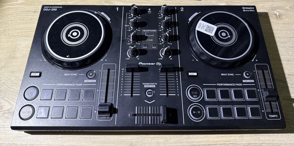 Pioneer DDJ-200 Smart DJ Controller W/ Cable